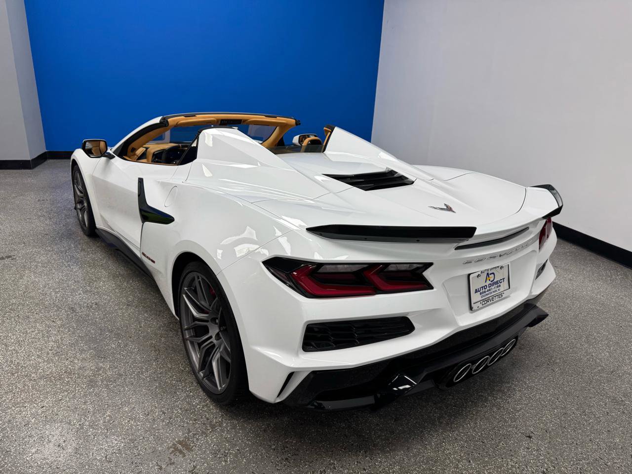 Used 2023 Chevrolet Corvette Z06 w/ Chrome Exterior Badge Package RWD image 11