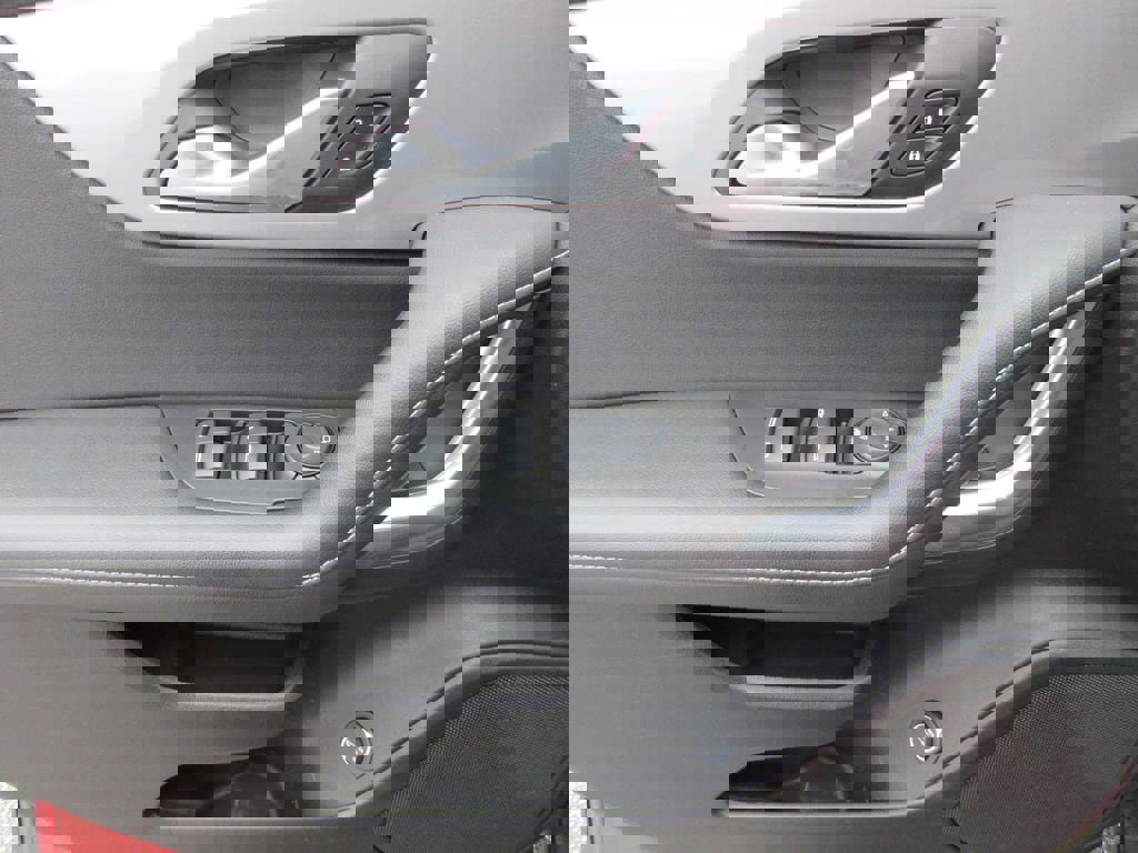 Used 2024 Chevrolet Blazer LT w/ Convenience Package image 21