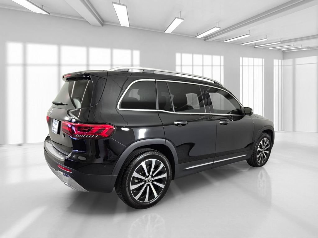 Used 2022 Mercedes-Benz GLB 250 4MATIC image 8