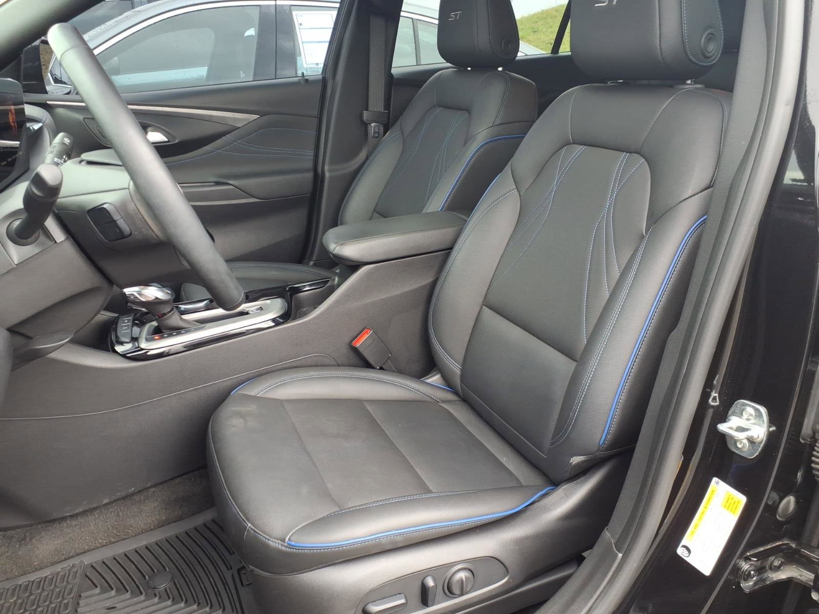 Used 2025 Buick Envista Sport Touring w/ Experience Buick Package image 10