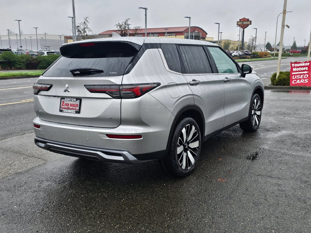 New 2026 Mitsubishi Outlander SE AWD/4WD image 5