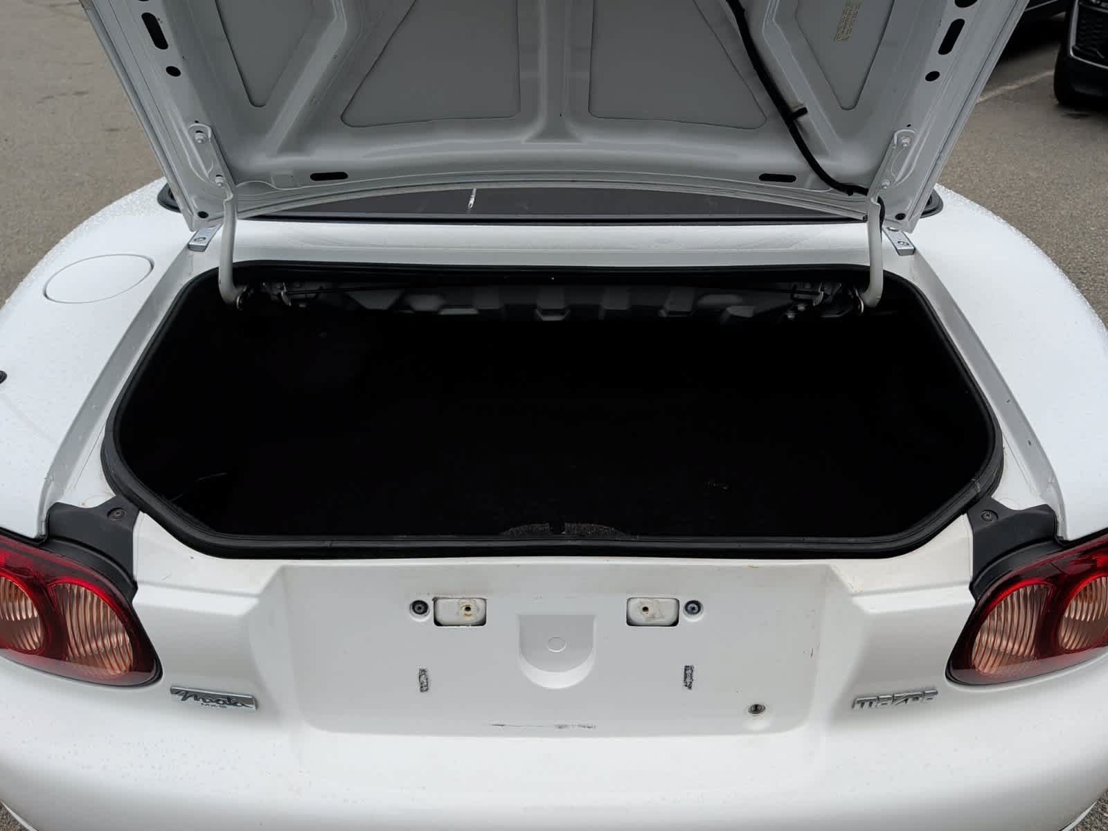 Used 2001 MAZDA MX-5 Miata RWD image 29
