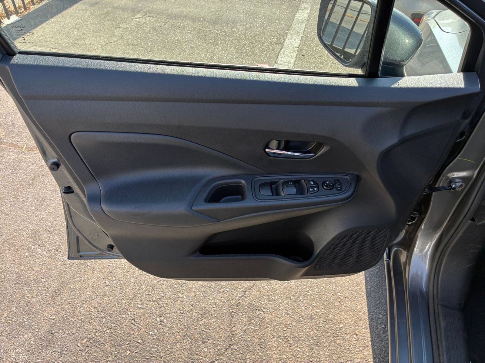 Used 2025 Nissan Versa SV FWD image 18