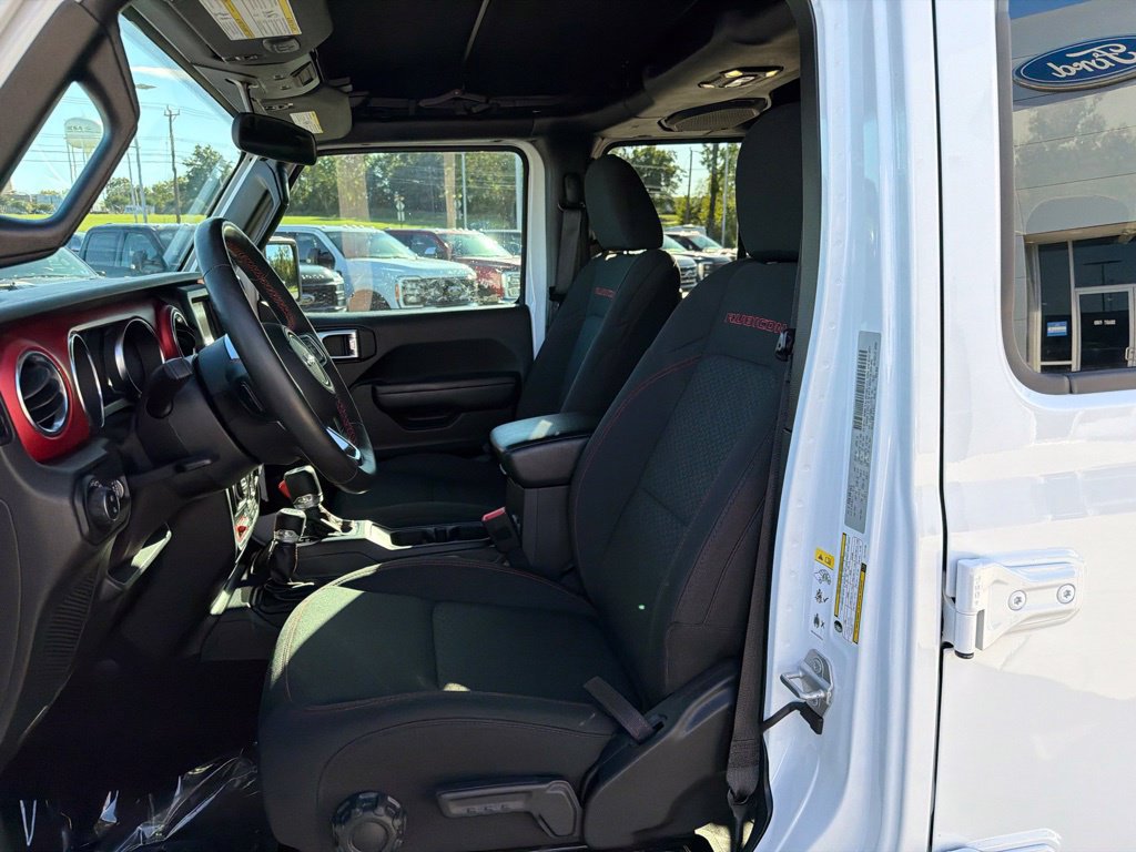 Used 2020 Jeep Gladiator Rubicon w/ Cold Weather Group AWD/4WD image 12