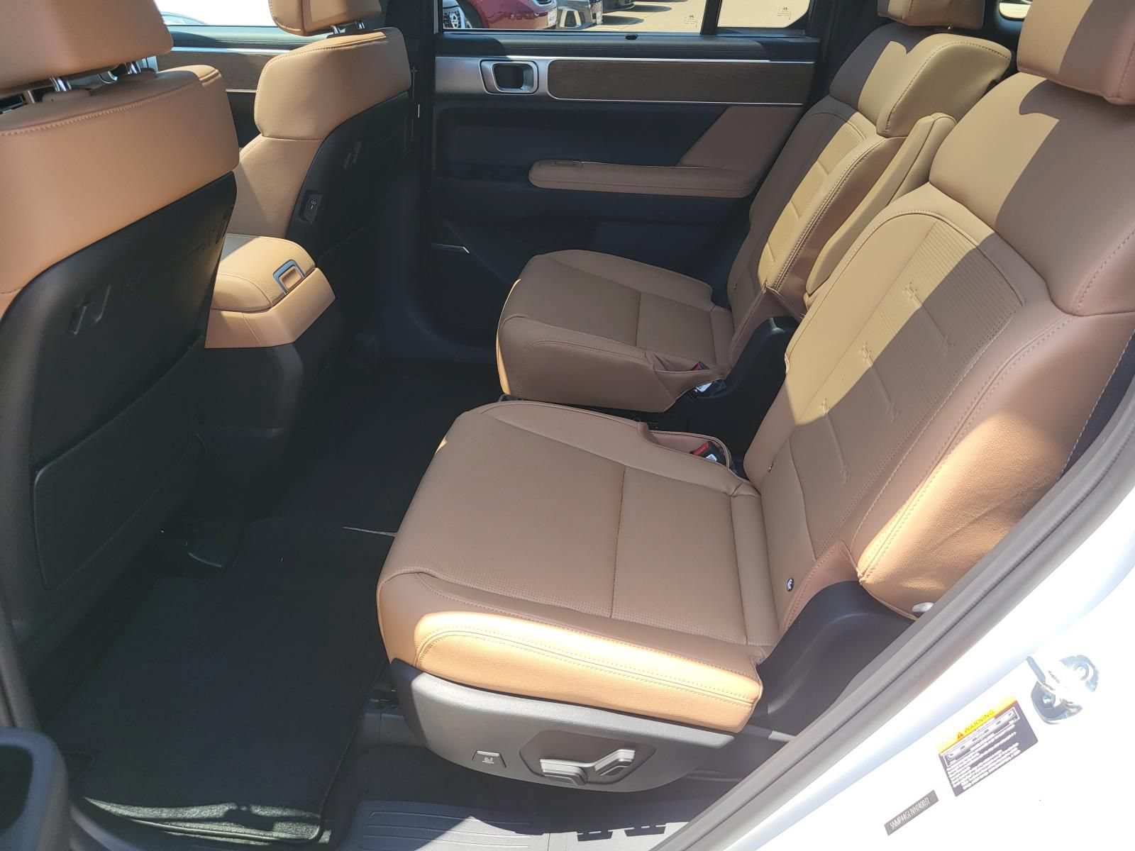 New 2027 Hyundai Santa Fe Limited FWD image 14