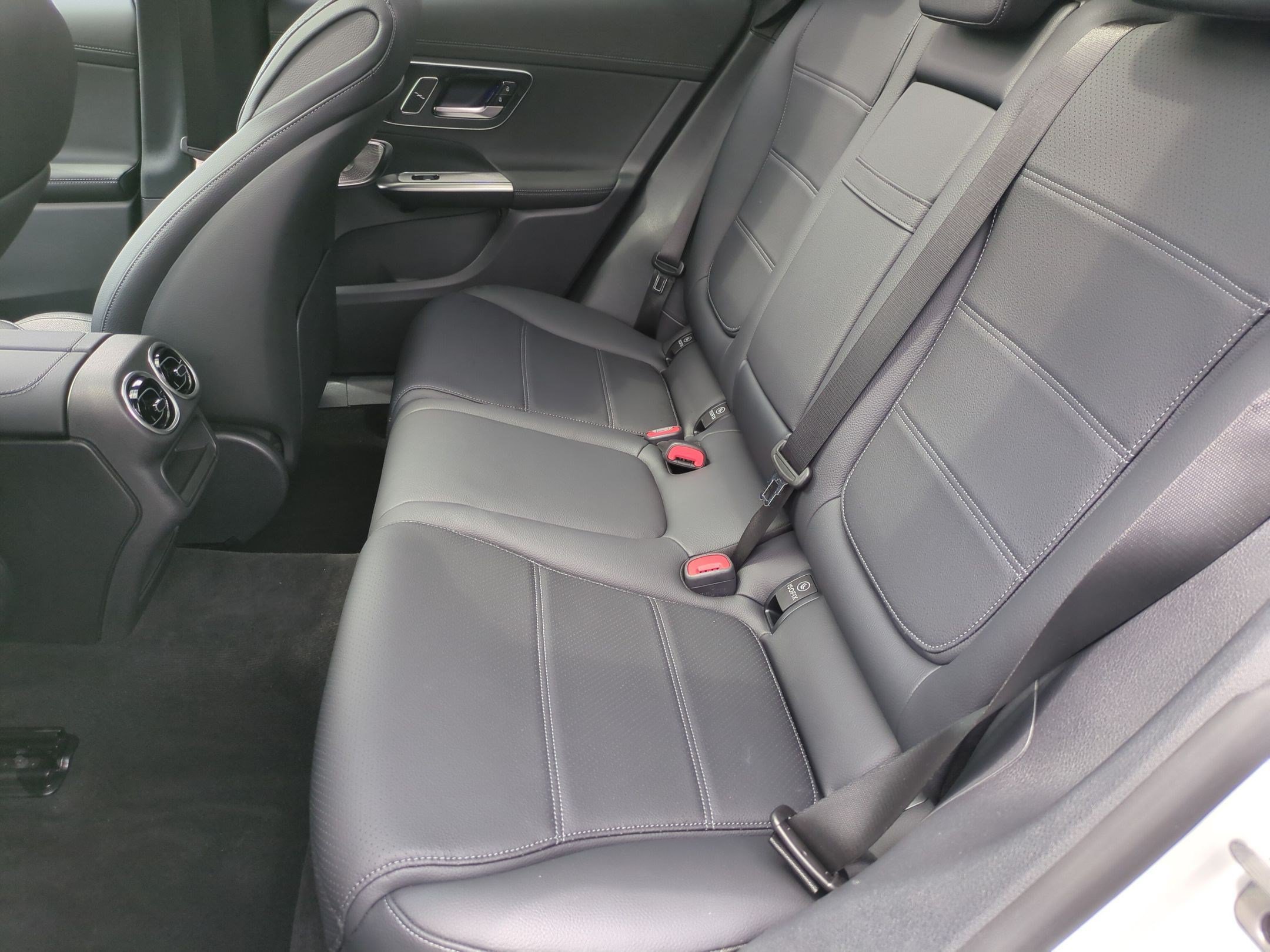 Certified 2024 Mercedes-Benz GLC 300 4MATIC image 31
