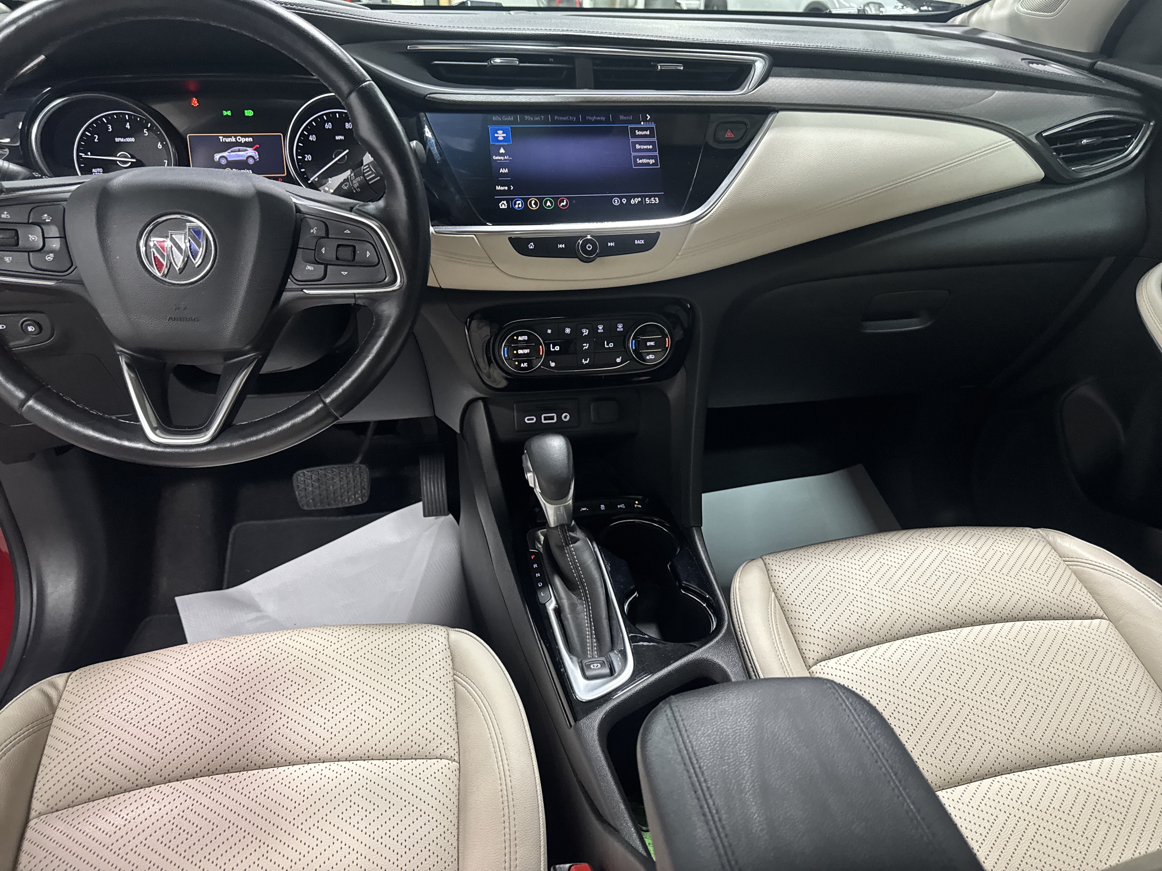 Used 2021 Buick Encore GX Essence w/ Advanced Technology Package AWD/4WD image 31