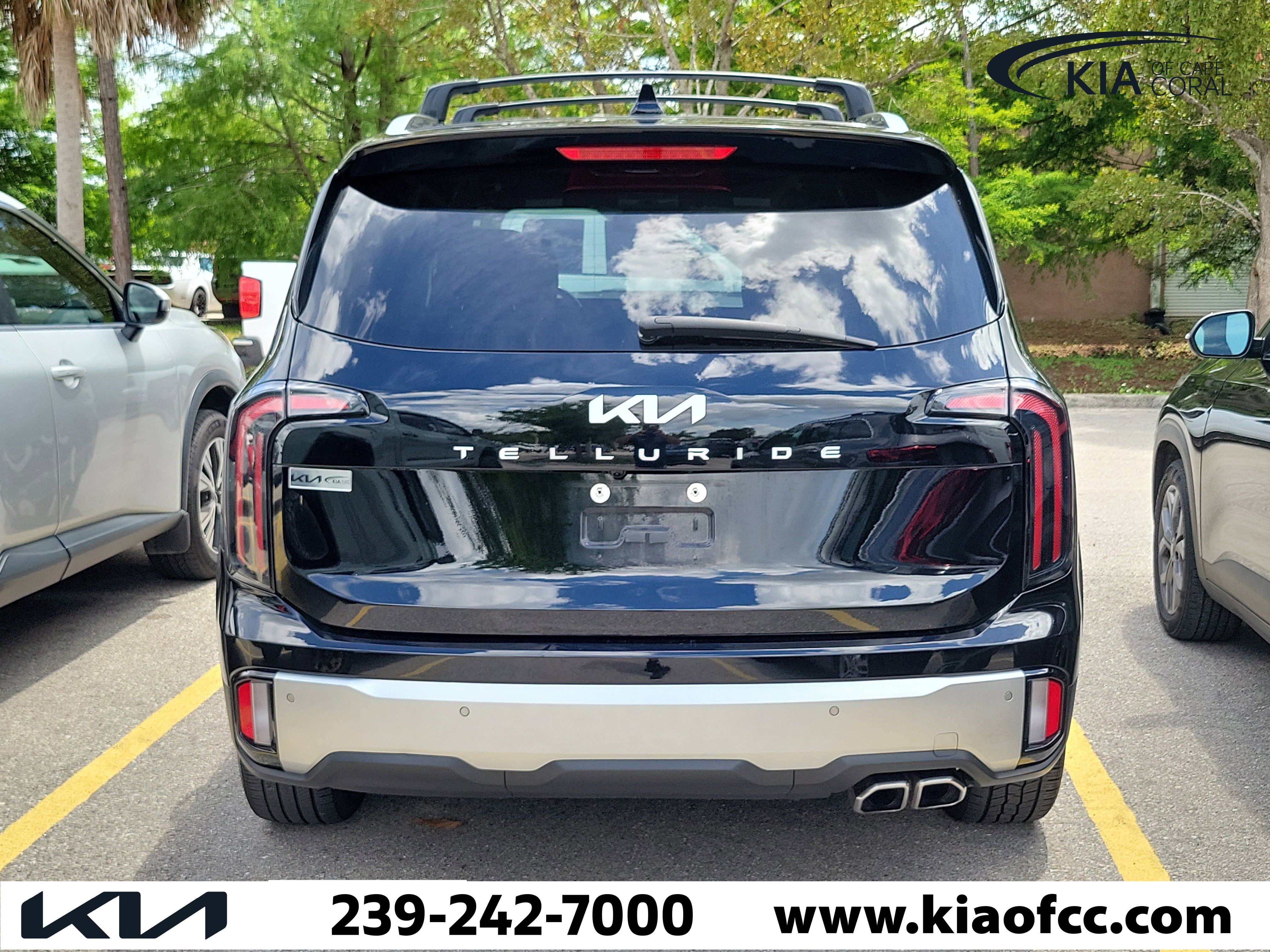 Certified 2024 Kia Telluride EX w/ EX Captain's Chair Package image 8