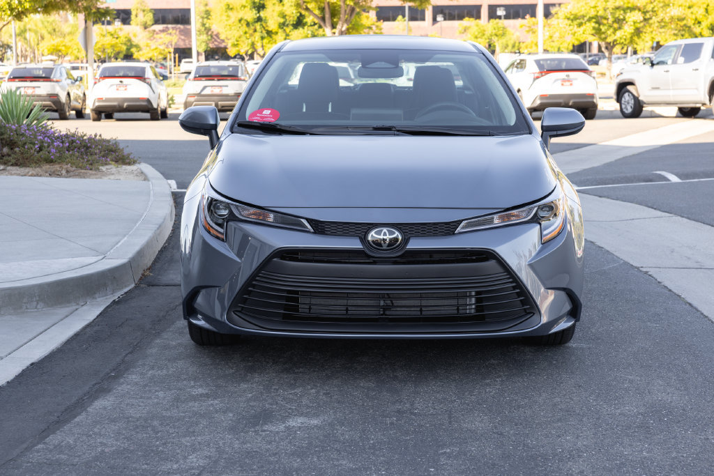 New 2027 Toyota Corolla LE FWD image 2