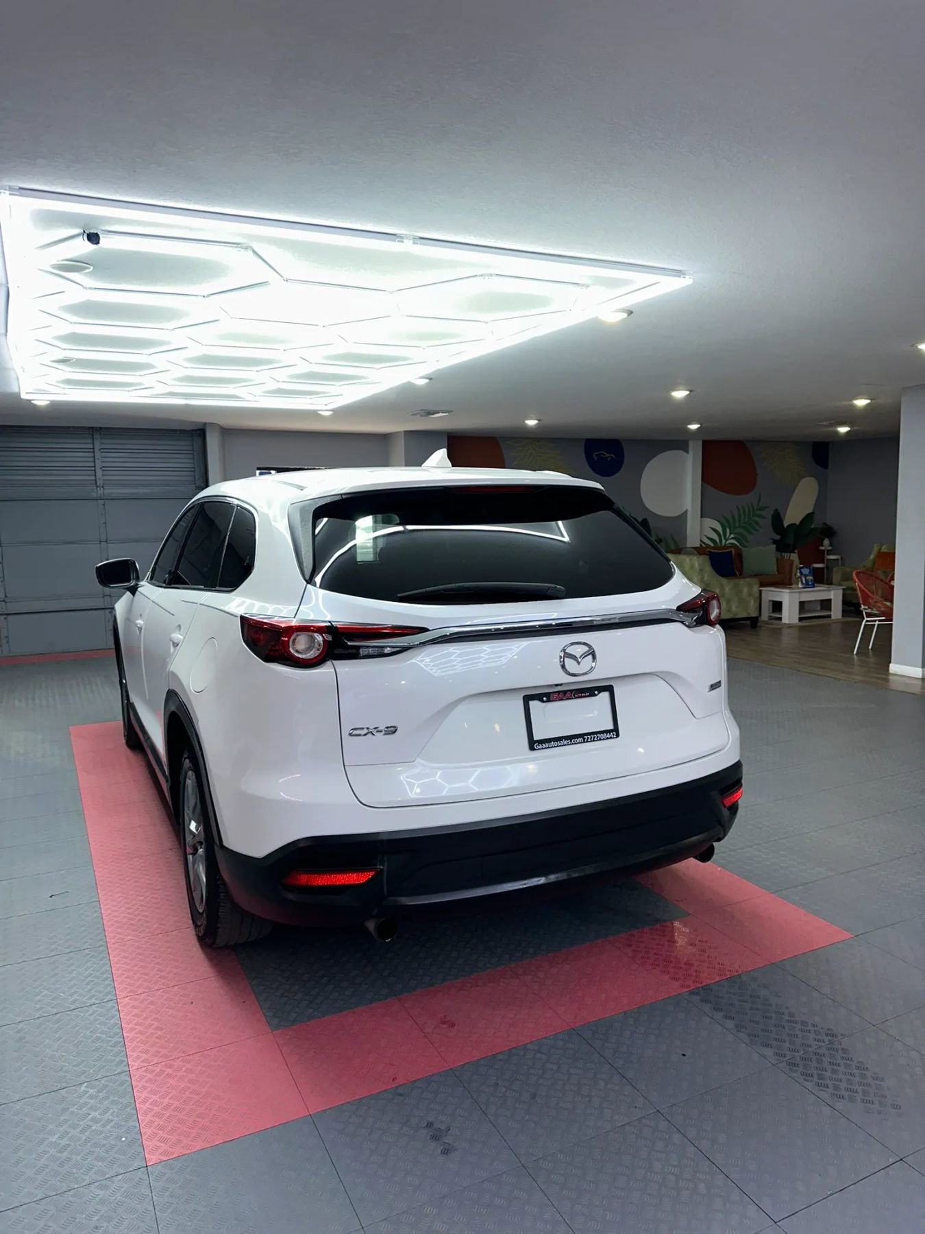 Used 2018 MAZDA CX-9 Touring FWD image 4