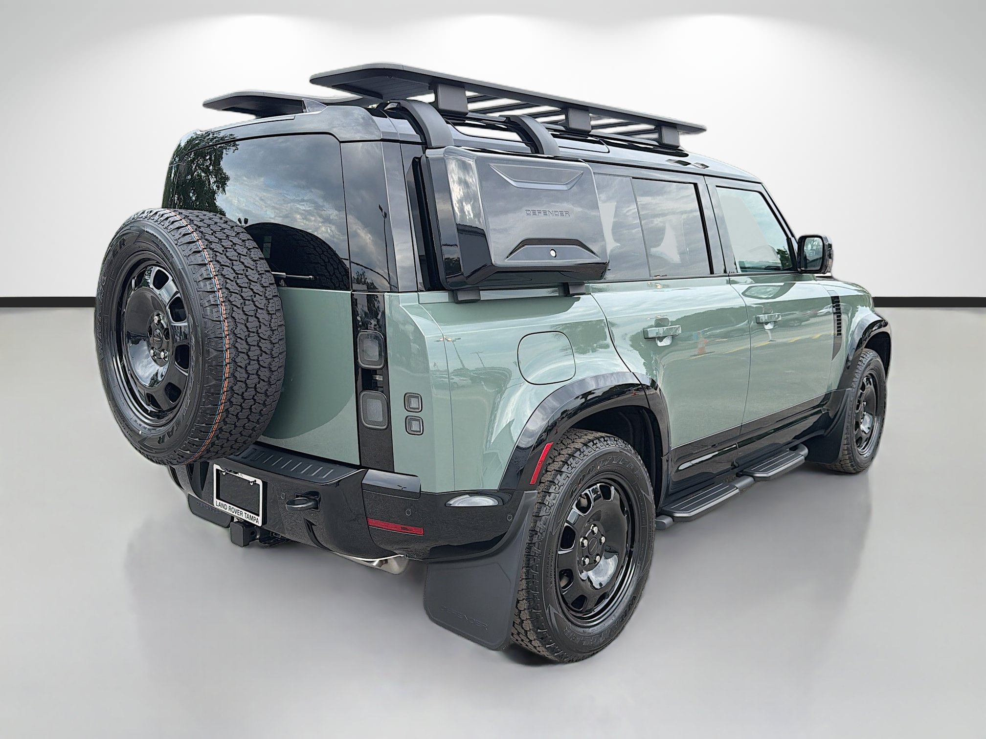 New 2026 Land Rover Defender 110 Trophy Edition AWD/4WD image 5