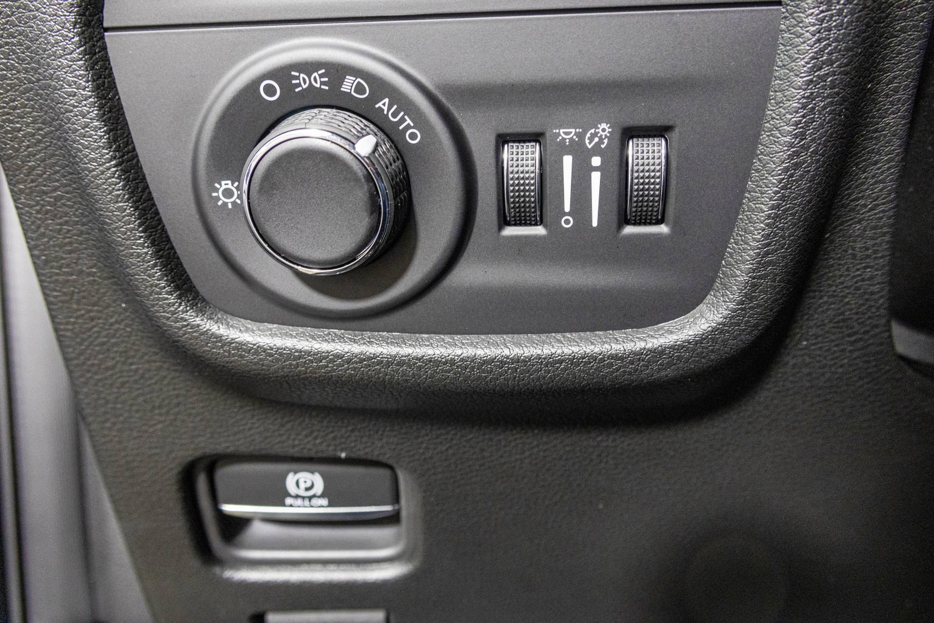 New 2026 Jeep Grand Cherokee Altitude image 34