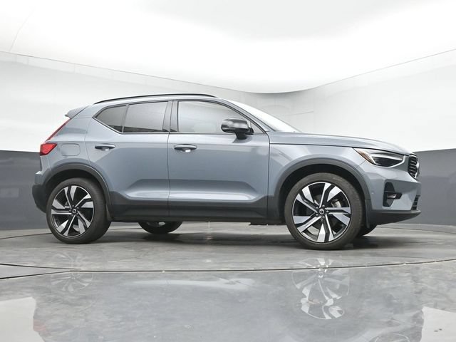 Used 2023 Volvo XC40 B5 Ultimate w/ Protection Package Premier AWD/4WD image 10