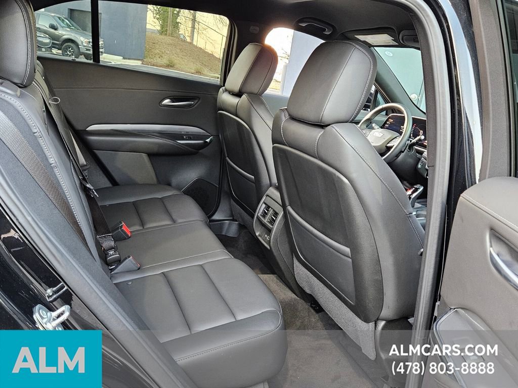 Used 2025 Cadillac XT4 Premium Luxury image 18