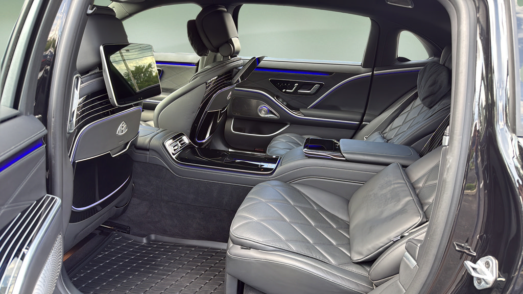 Used 2023 Mercedes-Benz Maybach S 580 4MATIC image 25