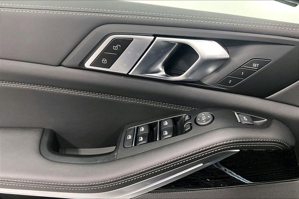 New 2026 BMW X5 xDrive40i w/ M Sport Package image 18