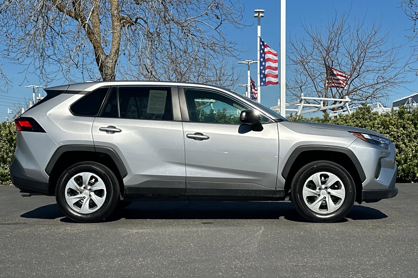 Used 2023 Toyota RAV4 LE image 3