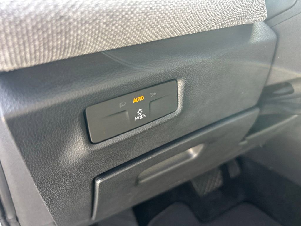 Used 2025 Volkswagen Tiguan S w/ 18" Wheel Package image 51