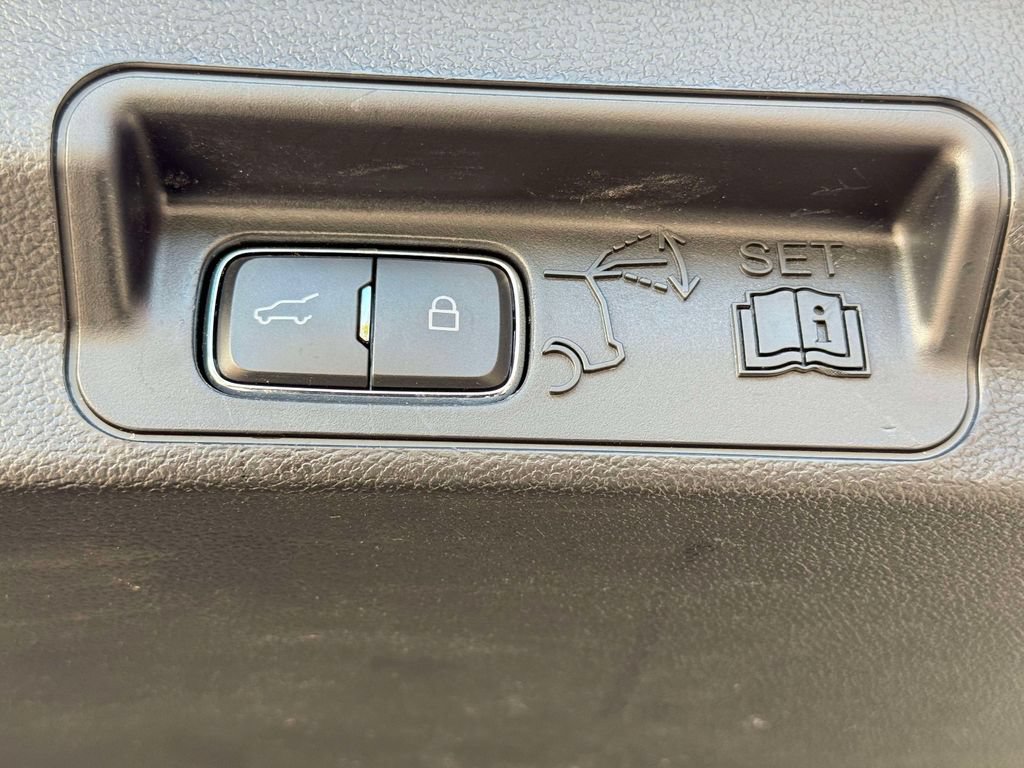 Used 2023 Ford Explorer ST w/ Equipment Group 401A AWD/4WD image 18