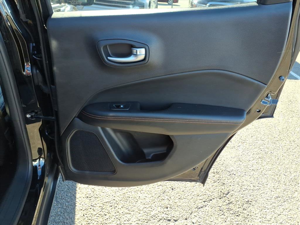 Used 2018 Jeep Compass Limited image 14