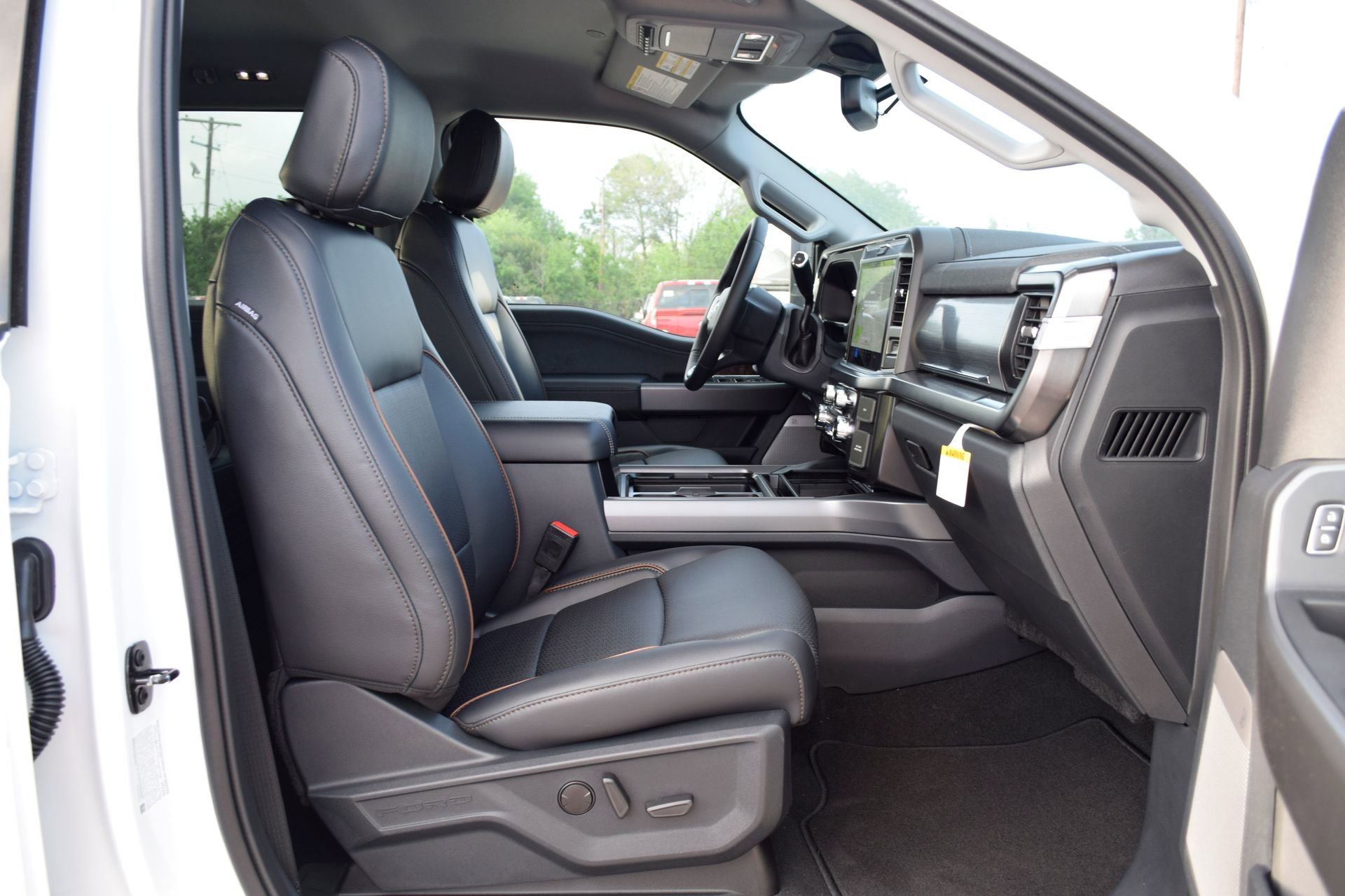 New 2026 Ford F250 Lariat w/ FX4 Off-Road Package image 23