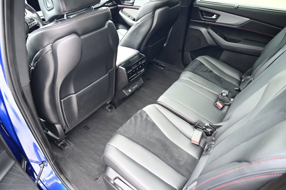 Used 2023 Acura MDX A-Spec image 38