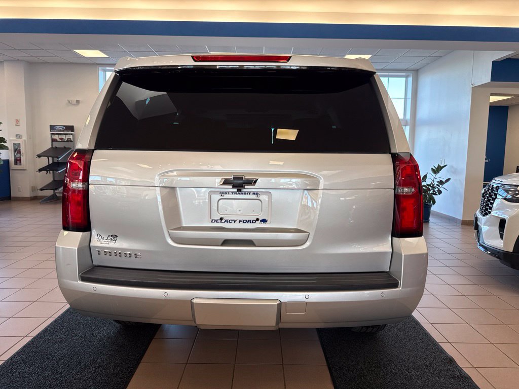 Used 2019 Chevrolet Tahoe LT w/ Luxury Package AWD/4WD image 3