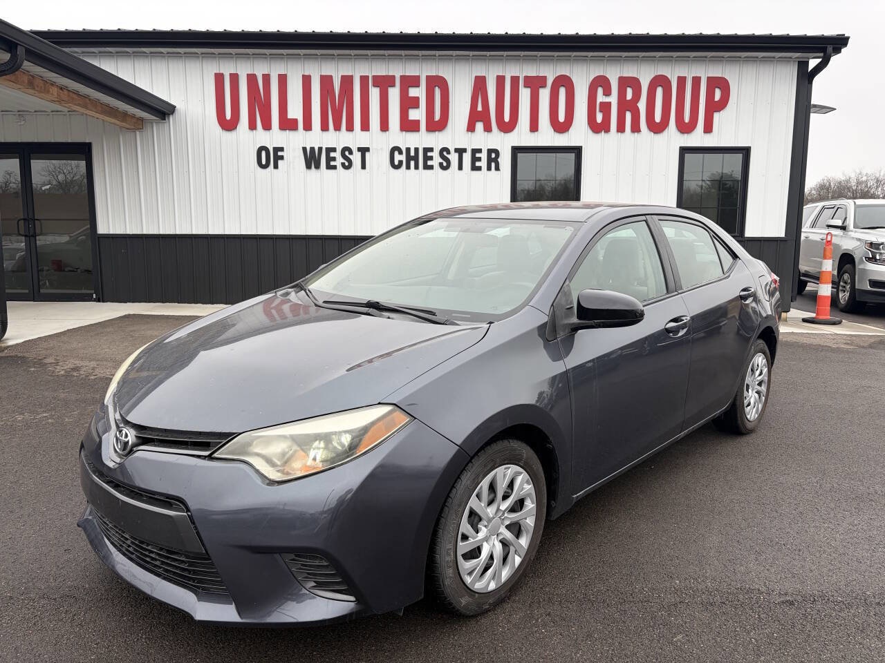 Used 2015 Toyota Corolla LE FWD image 1