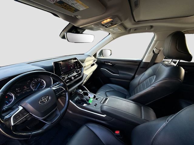Used 2022 Toyota Highlander XLE image 20