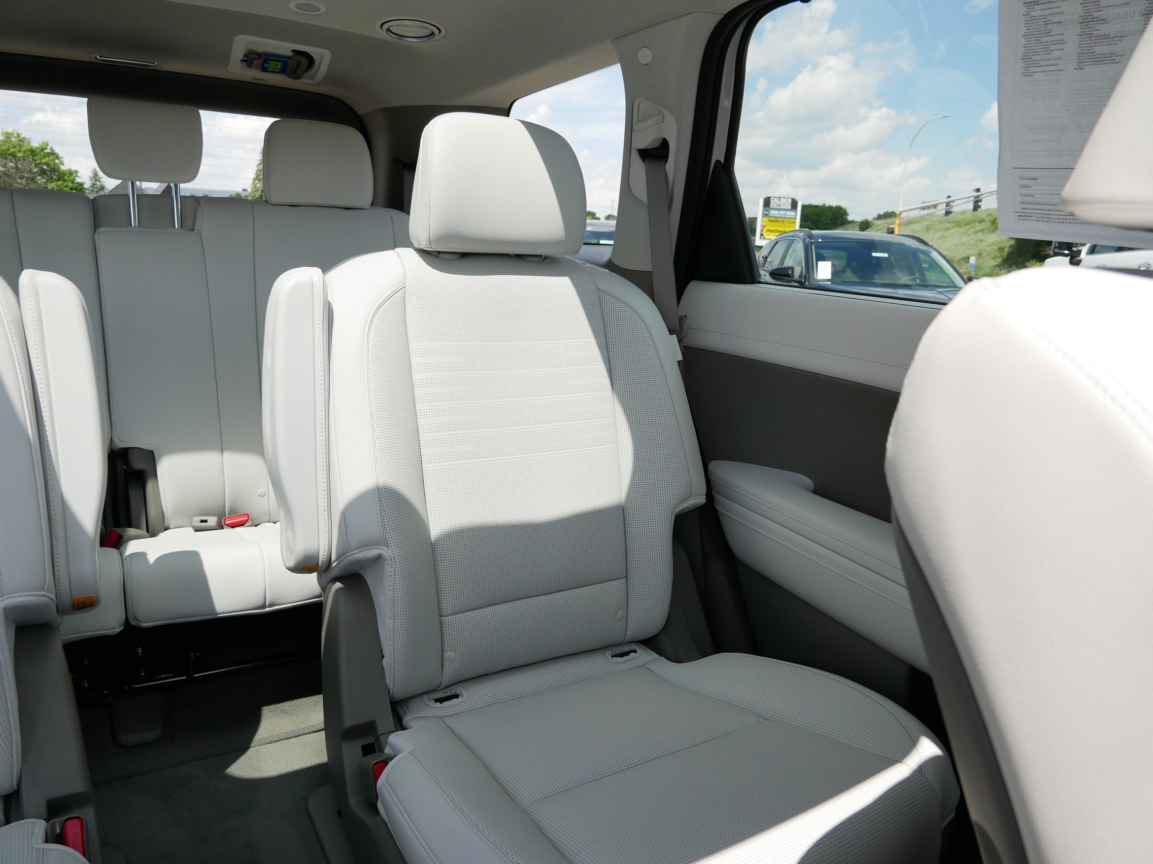 Certified 2026 Hyundai Palisade Limited AWD/4WD image 14