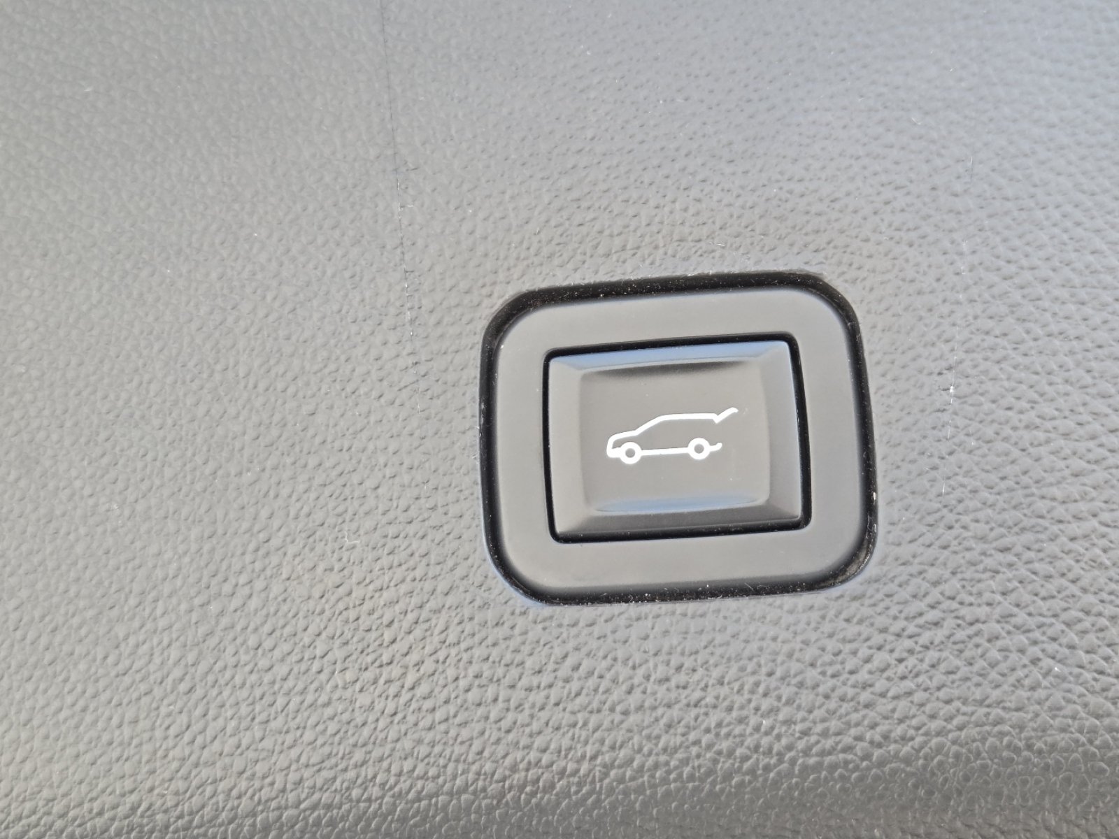 Used 2018 Chevrolet Traverse LT AWD/4WD image 20