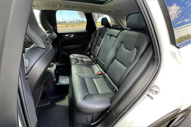 Used 2025 Volvo XC60 T8 Plus w/ Protection Package Premier image 28