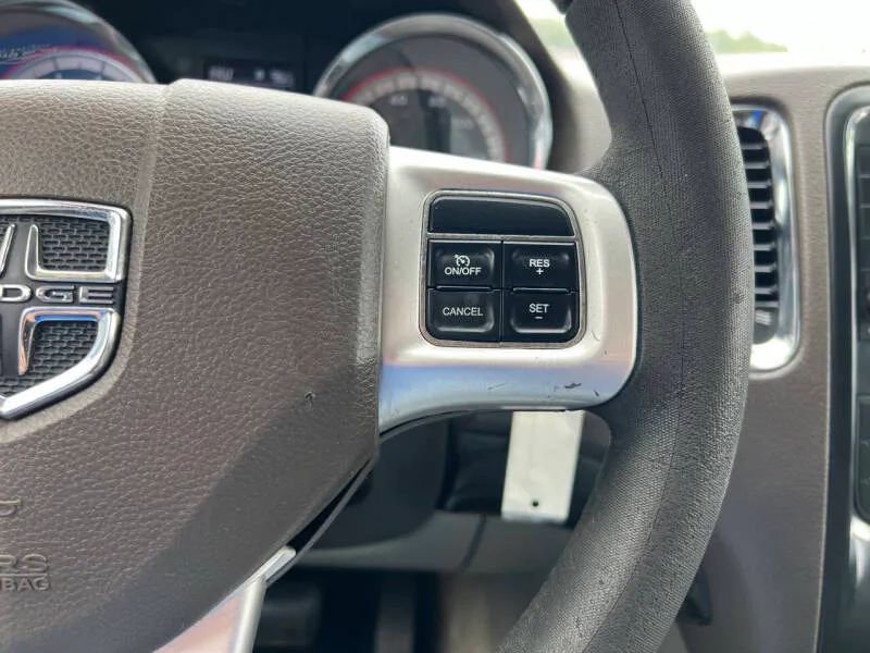 Used 2011 Dodge Durango Crew image 25