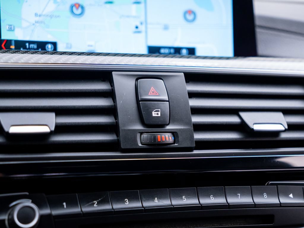 Used 2018 BMW M4 Convertible RWD image 28