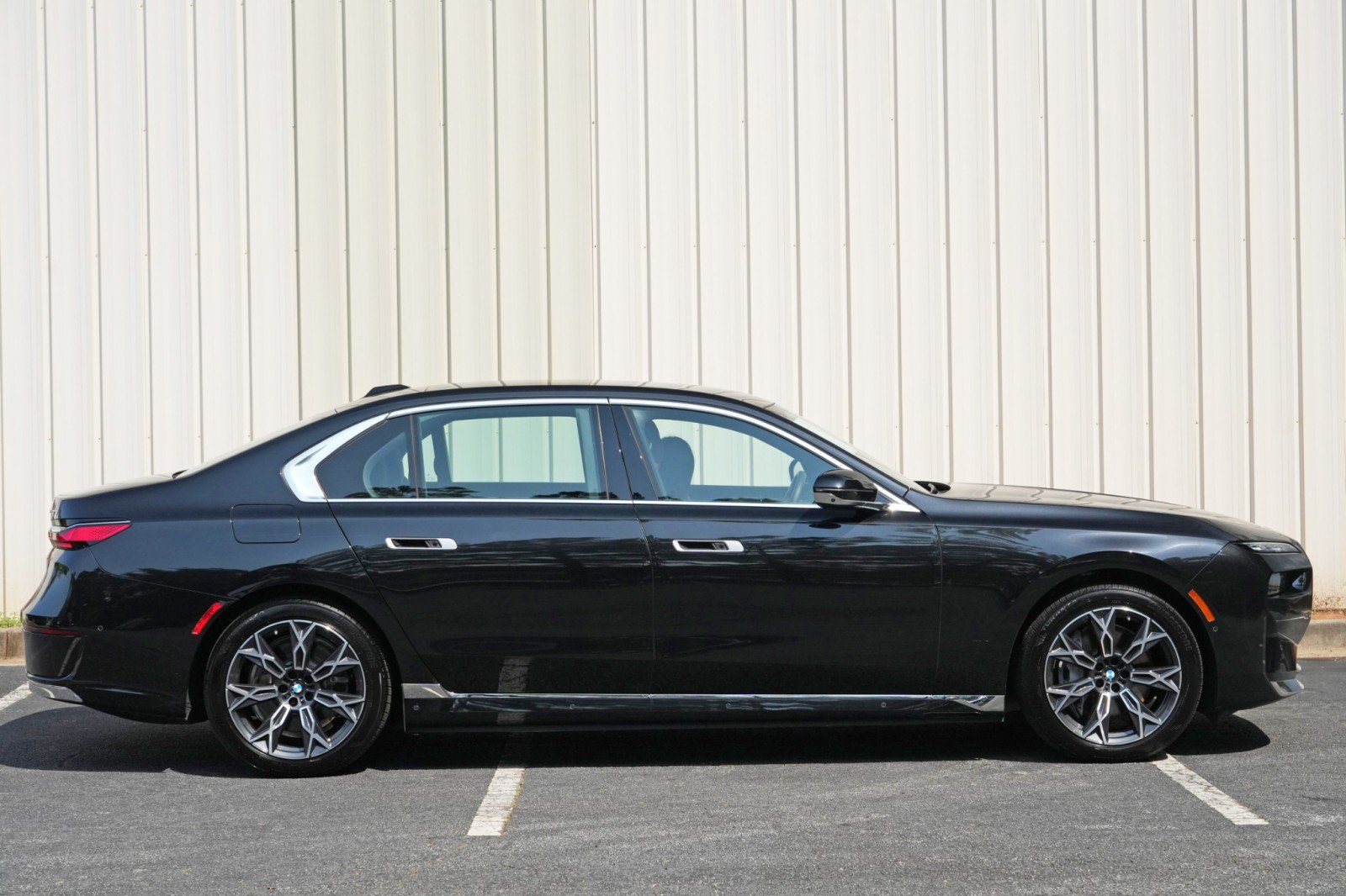 Used 2025 BMW i7 xDrive60 w/ Executive Package AWD/4WD image 66