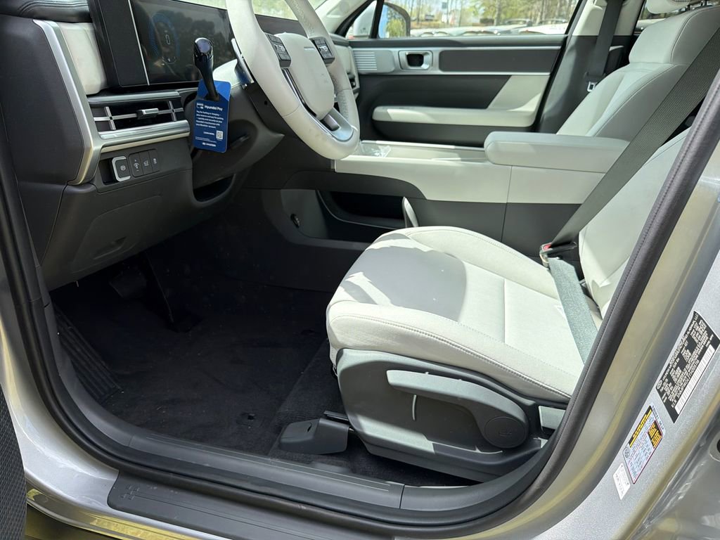 New 2026 Hyundai Santa Fe SE image 9