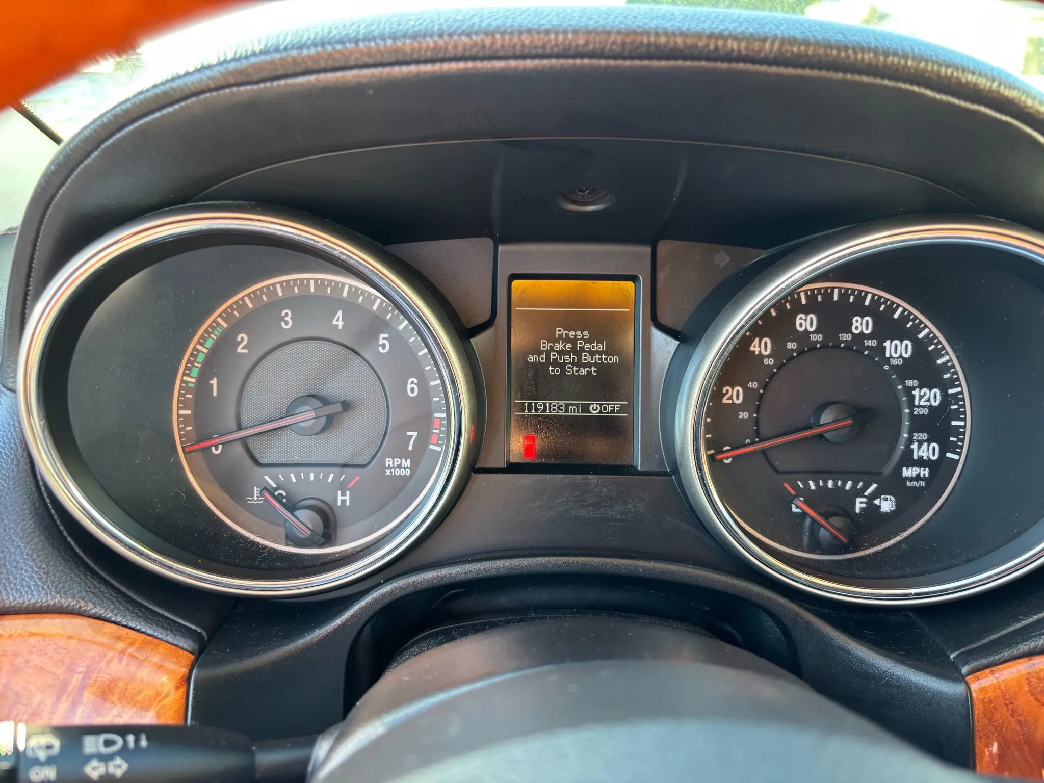 Used 2012 Jeep Grand Cherokee Overland image 4