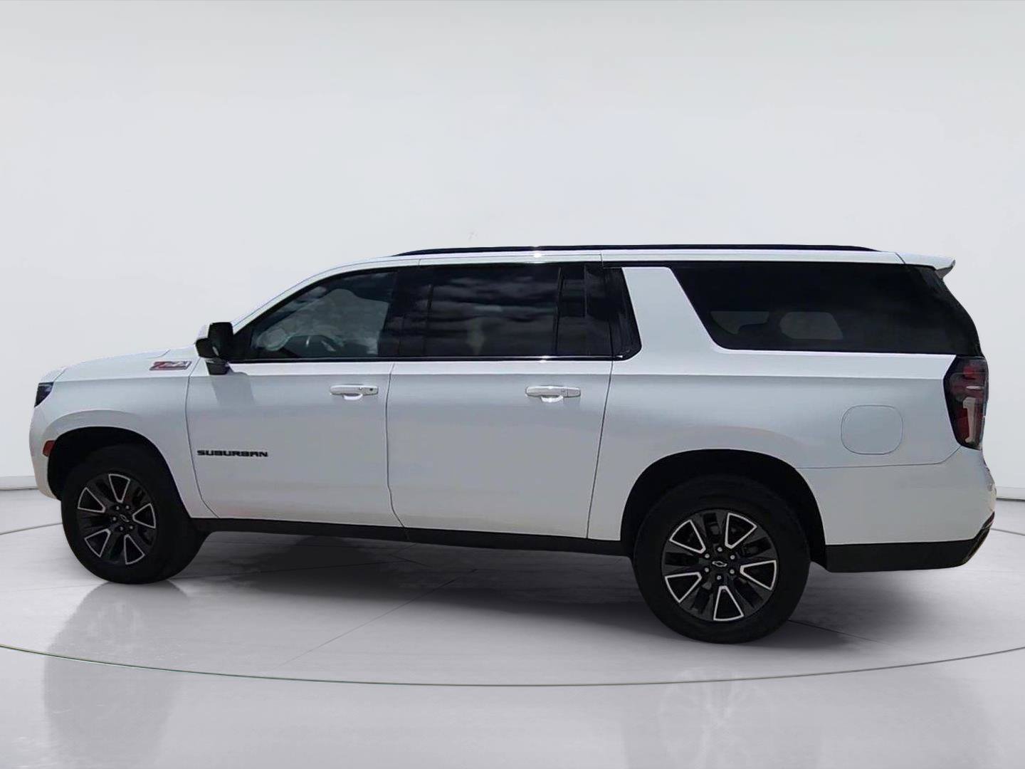Certified 2022 Chevrolet Suburban Z71 AWD/4WD image 6
