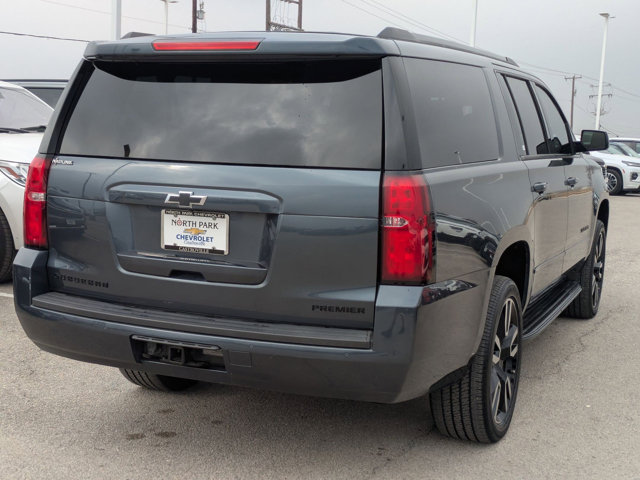 Used 2019 Chevrolet Suburban Premier w/ RST Edition image 3