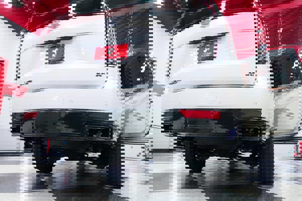 Used 2024 Cadillac Escalade ESV Sport Platinum w/ LPO, ONYX Package image 48