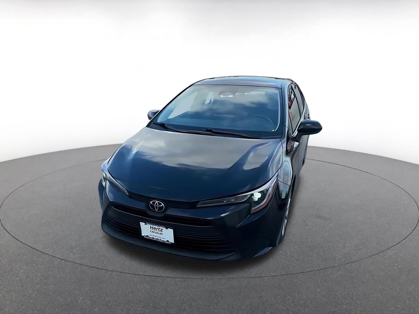 Used 2025 Toyota Corolla LE image 7