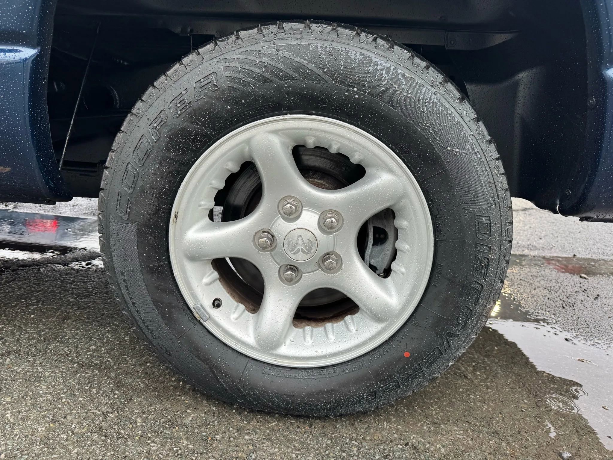 Used 2004 Dodge Ram 1500 Truck ST image 25