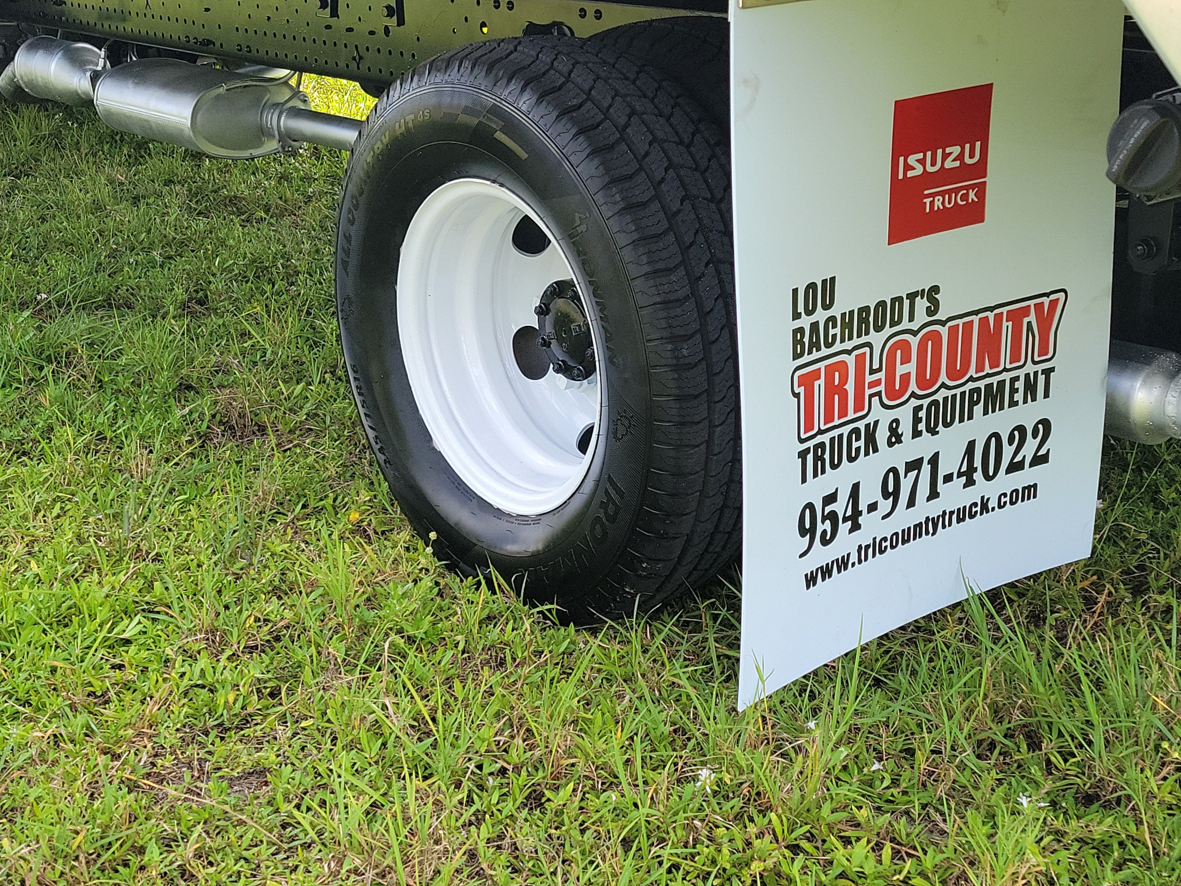 Used 2024 Isuzu NPR RWD image 16