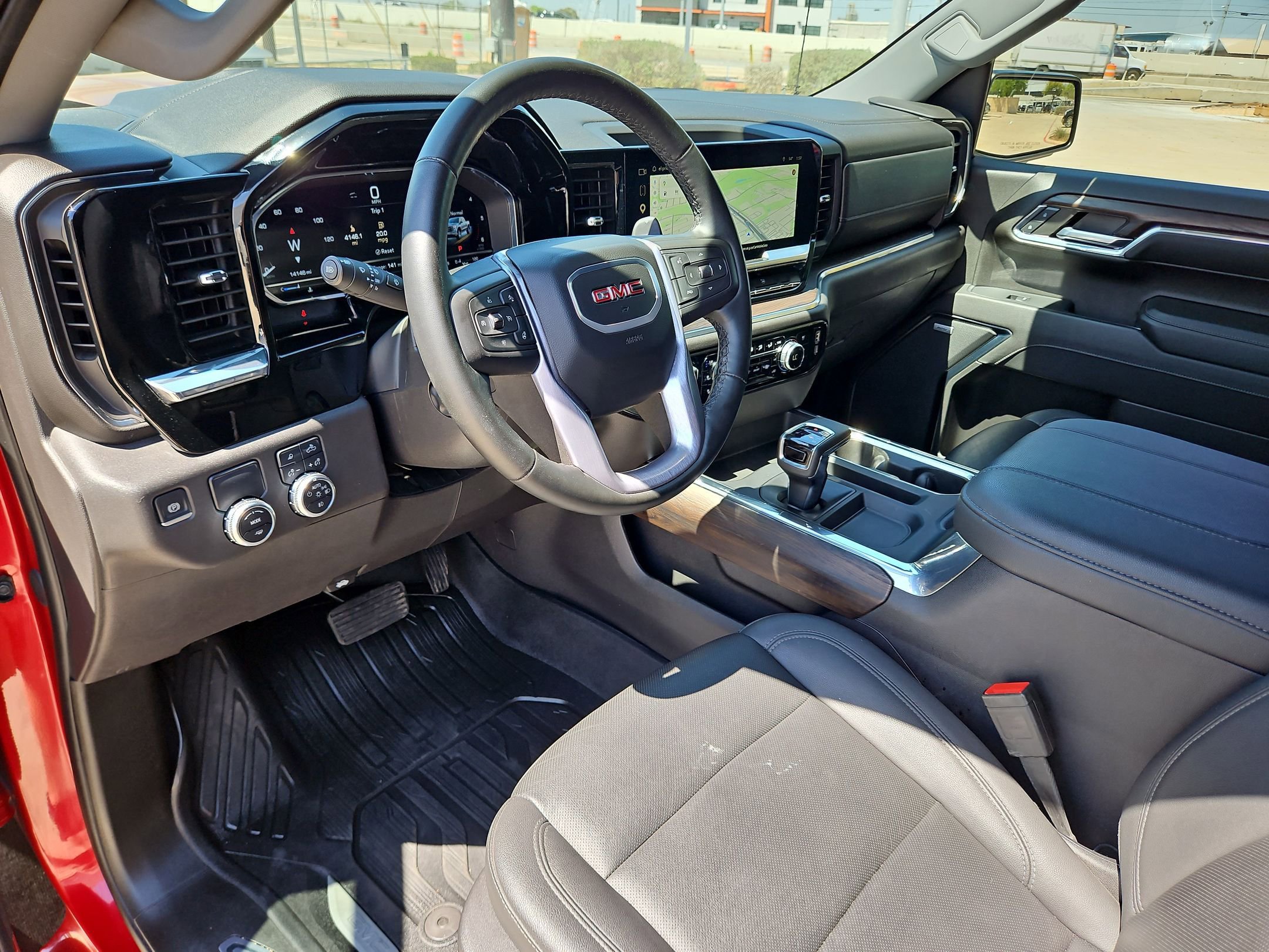 Used 2024 GMC Sierra 1500 SLT RWD image 10