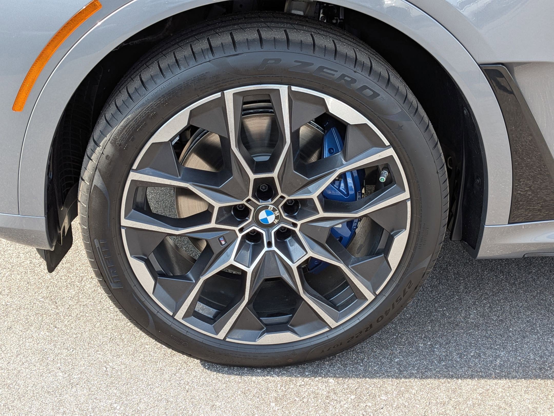 New 2026 BMW X7 xDrive40i w/ M Sport Package AWD/4WD image 10