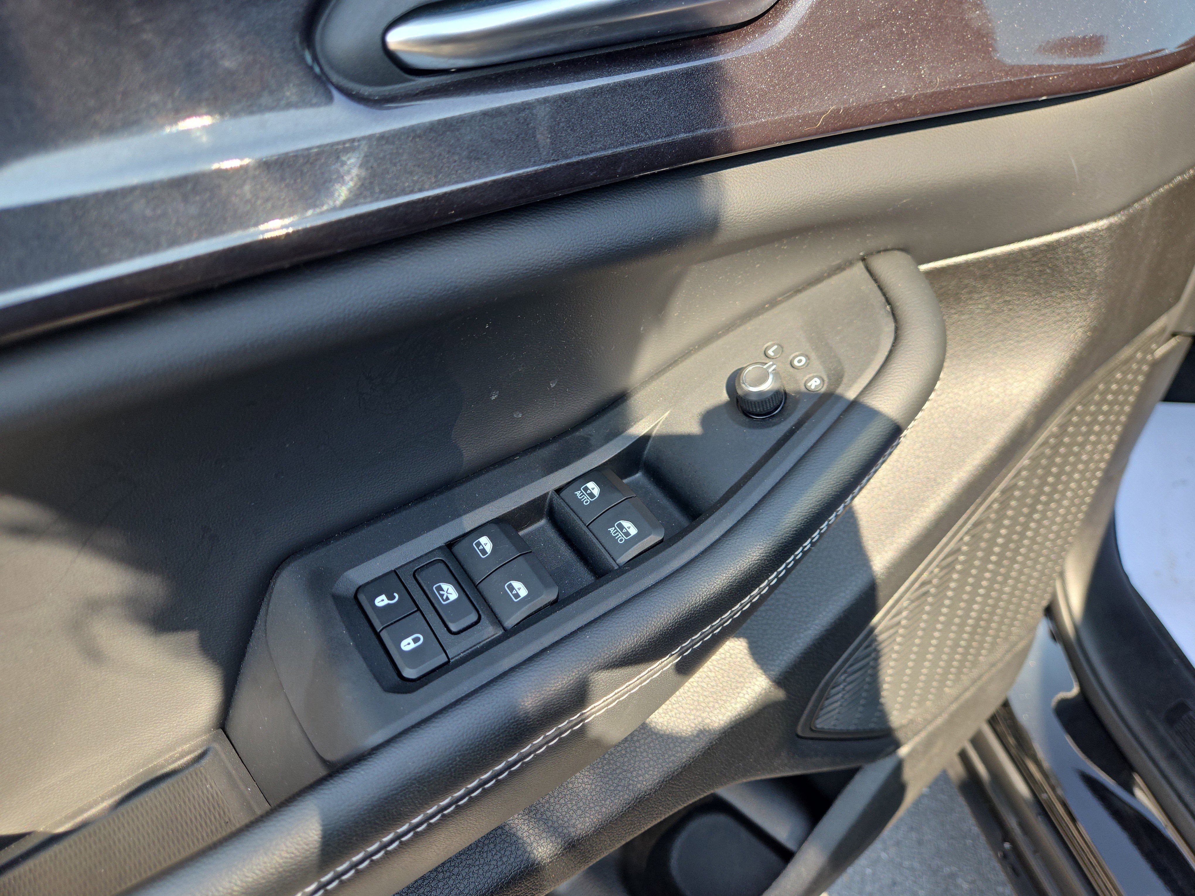 Used 2023 Jeep Grand Cherokee Altitude image 16