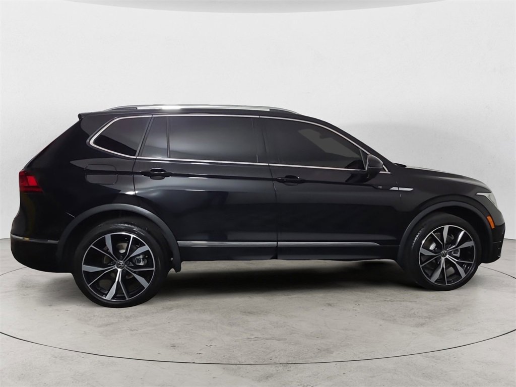 Used 2022 Volkswagen Tiguan SEL R-Line image 6