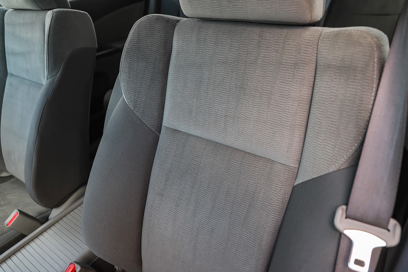 Used 2012 Honda CR-V LX image 24