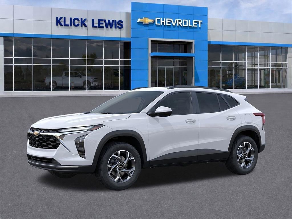 New 2026 Chevrolet Trax LT w/ Sunroof Package FWD image 2