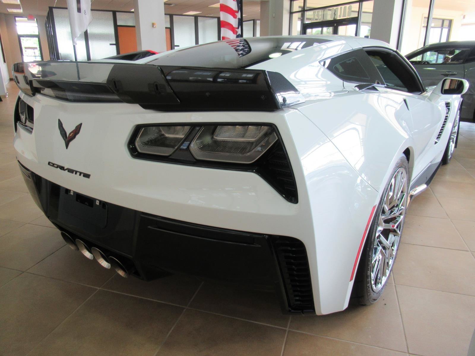 Used 2019 Chevrolet Corvette Z06 RWD image 7